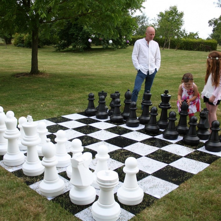 giant chess set outdoor games